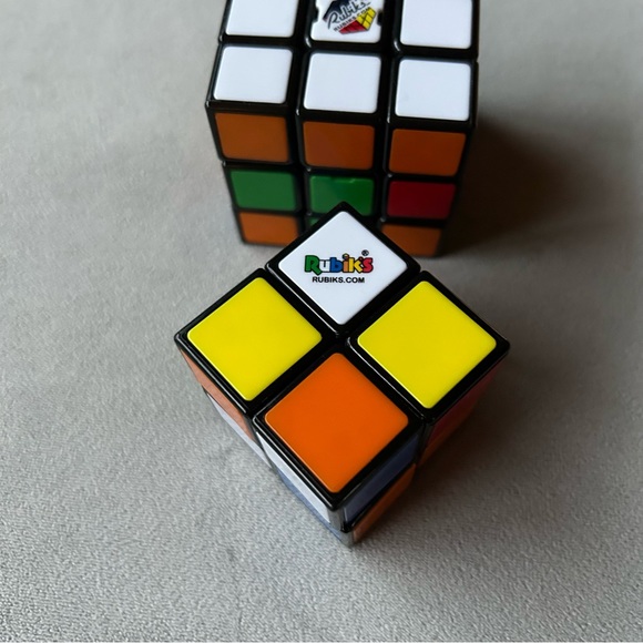 Set of 2 ~ Rubik’s ~ 2 x 2 & 3 x 3 - Picture 3 of 4